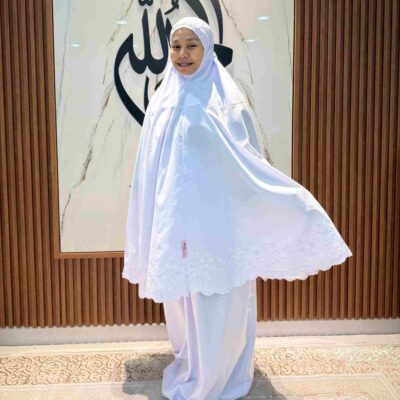 Blanche Mukena Kelambi Prayer Outfit with Embroidery by K Secret Resources